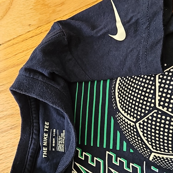Toddler Boy Nike Soccer T-Shirt 3T - Picture 2 of 4